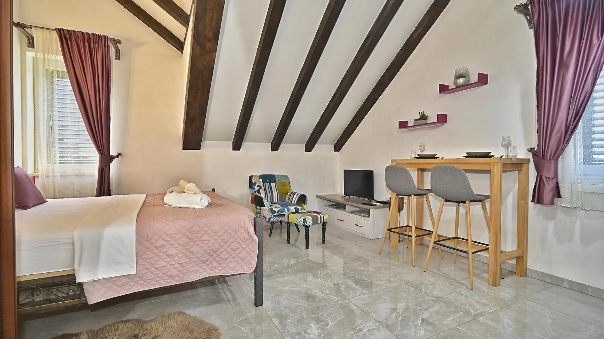 Apartment Briscola & Tressette Studios Split