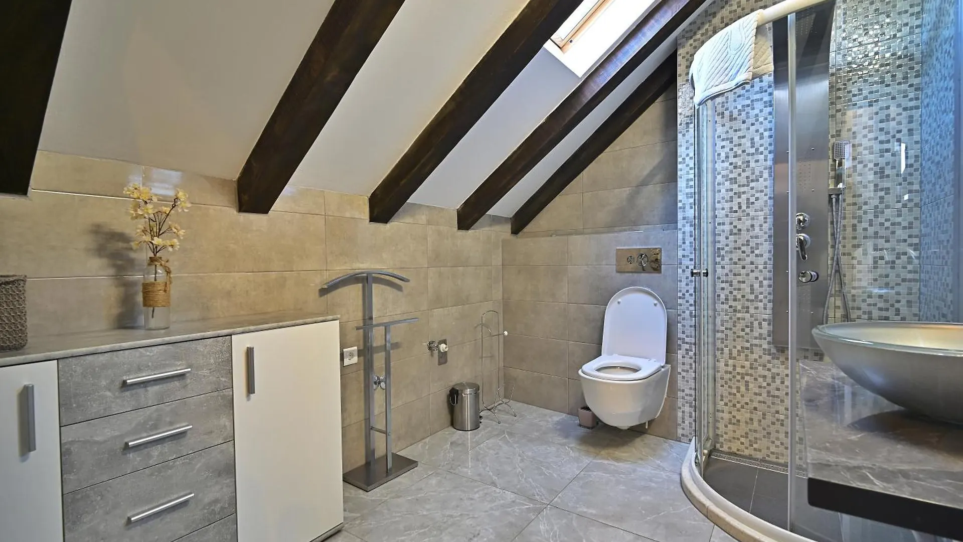 Briscola & Tressette Studios Split Apartment